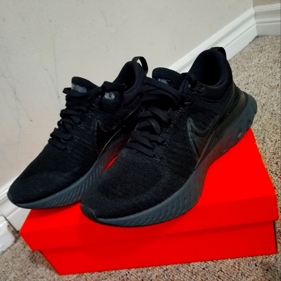 Nike React Infinity Run Flyknit 2 - Black Iron Grey SIZES 10 / UK 9 (CT2357-003) - Picture 1 of 9